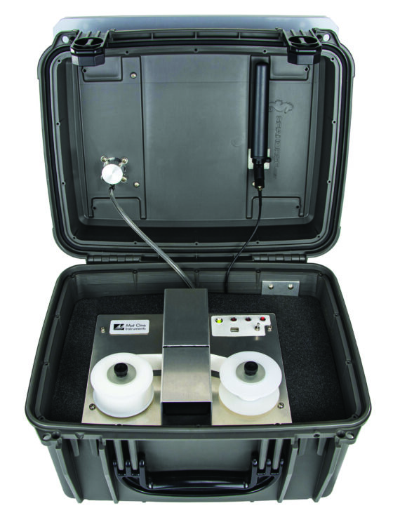 Met One C-12 unit, open lid