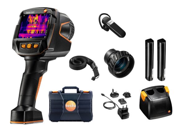 Testo 883 with accessories